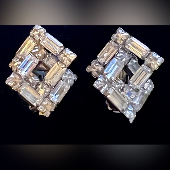 Vtg Intertwined Squares Rhinestone Art Deco Brooch Pin & Clip Earrings EUC RARE - Picture 3 of 7